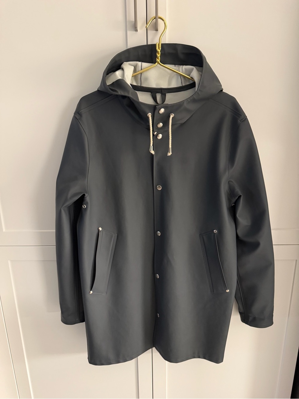 Stutterheim Men's Hooded Raincoat Jacket - charcoal grey size Medium